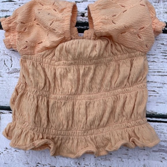 Smocked top and bloomer short set size 6-12 months - Picture 4 of 8